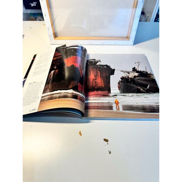 Vintage LIFE Magazine-The Year in Pictures- Published 2000 1st Edition - Picture 4 of 6